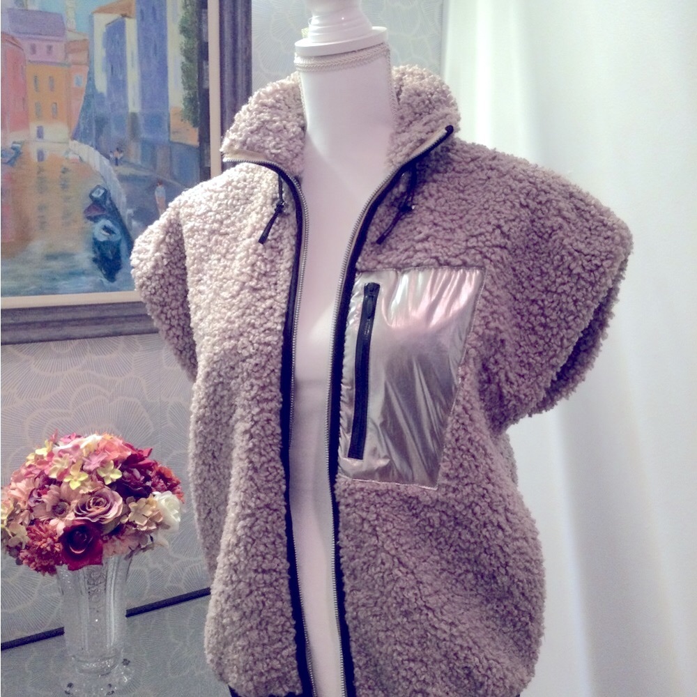 PRICE DROP! Beige Sherpa Vest NWT